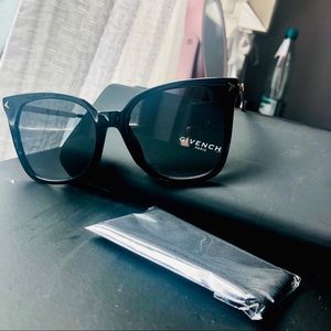 GIVENCHY authentic